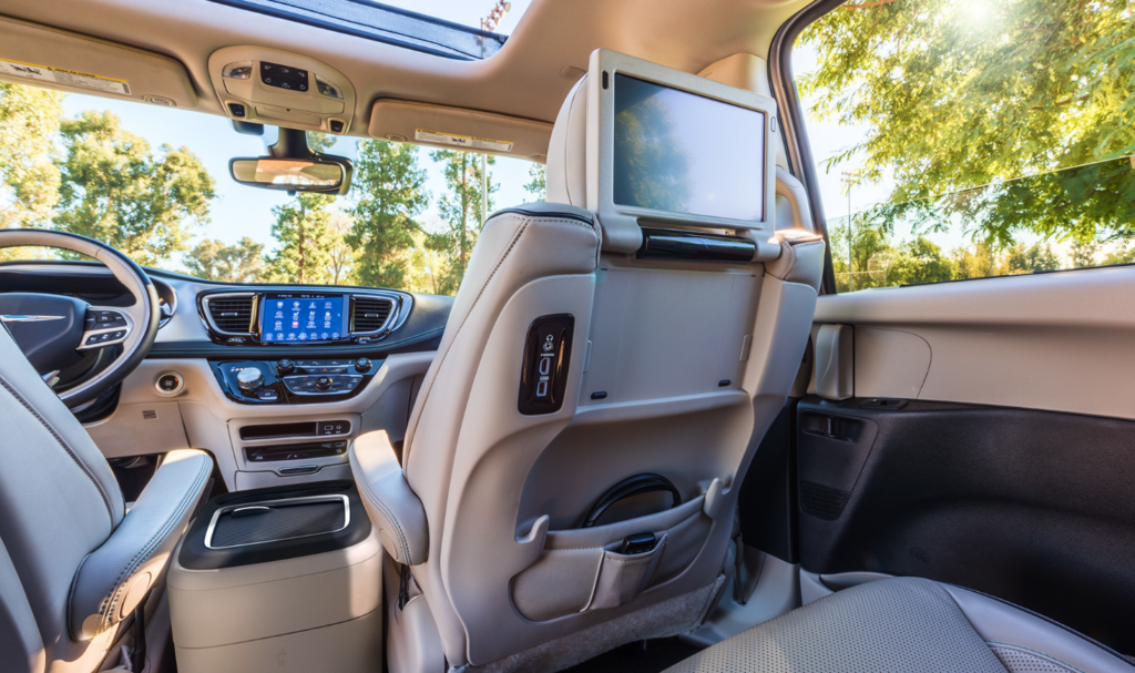 2025 Chrysler Pacifica Interior