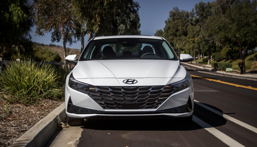 2025 Hyundai Elantra Exterior