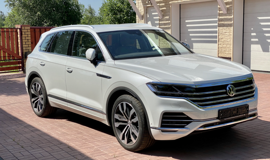 2025 Volkswagen Touareg Exterior