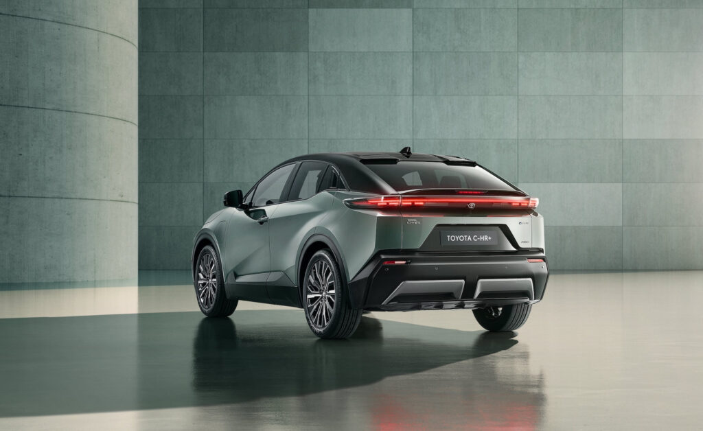 2026 Toyota C HR Makes World Debut Has 338 Horsepower Is It US Ready Autoevolution