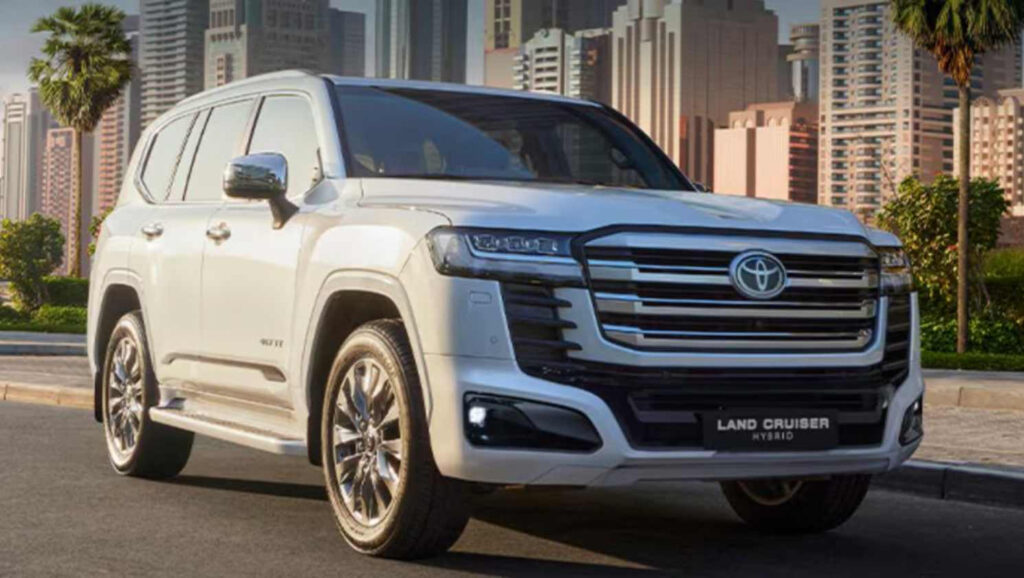 Hybrid 2026 Toyota LandCruiser 300 Confirmed For Oz Eye popping 340kW 790Nm Hybrid 4WD Detailed As Australian Launch For The Petrol powered 2027 Nissan Y63 Patrol Rival Locked In Car News CarsGuide
